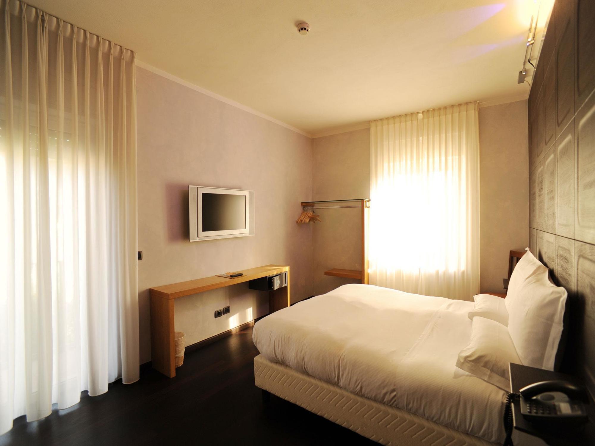 Hotel Domo Perugia Bagian luar foto